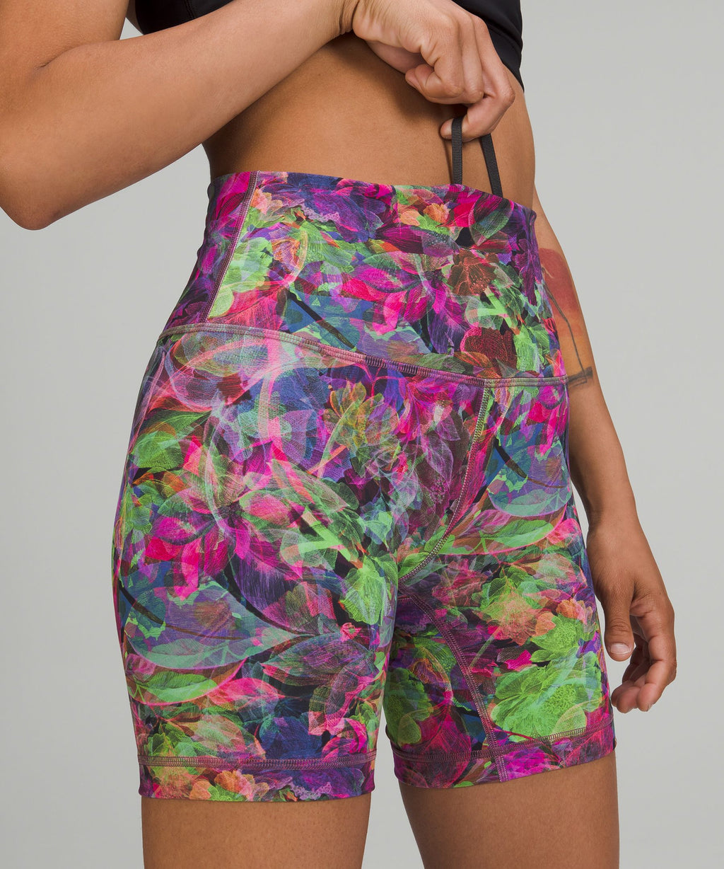 Wunder Train High-Rise Short 6"