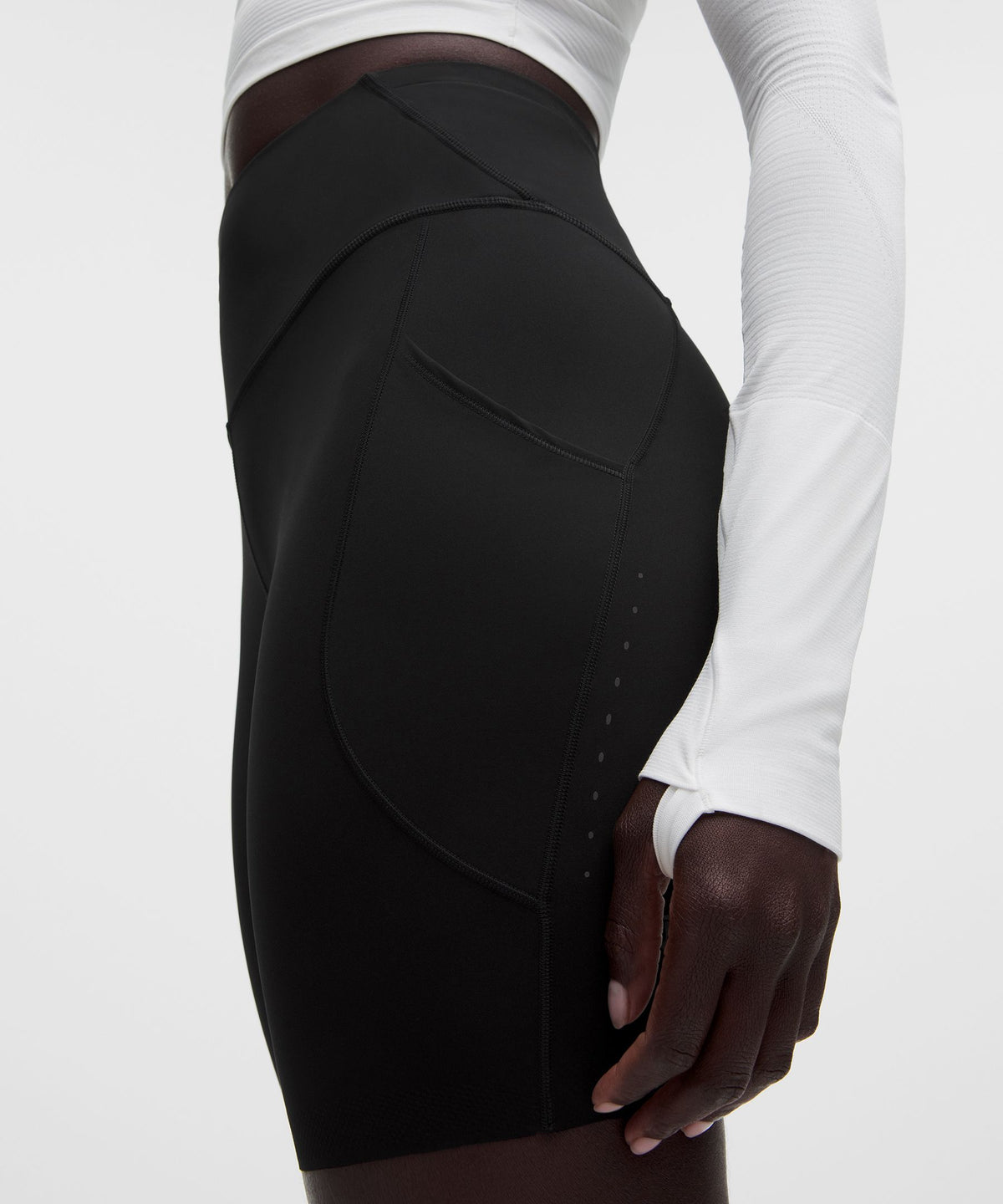 Fast and Free High-Rise Short 8"5 Pocket