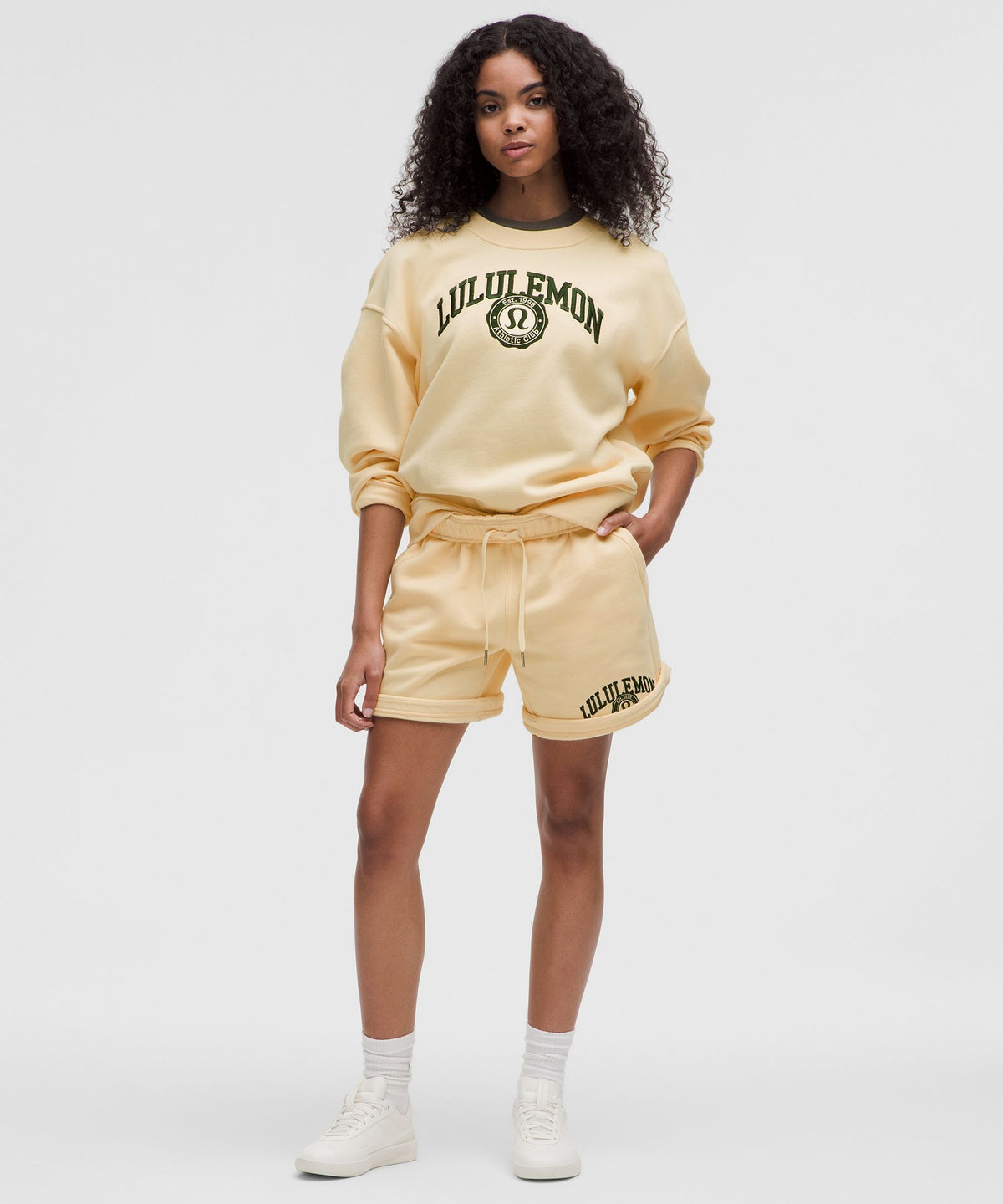 Scuba Mid-Rise Oversized Short 7"Graphic