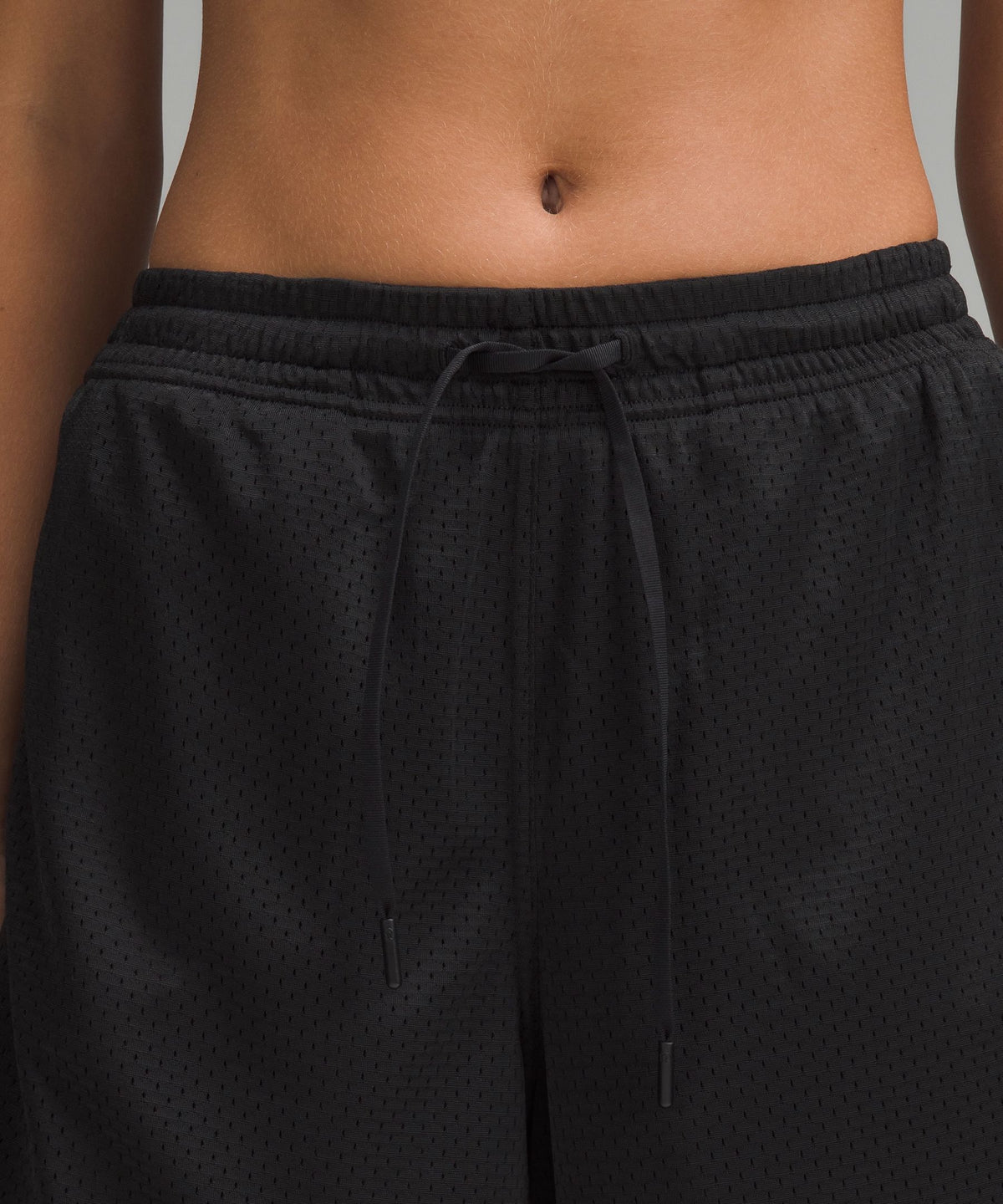 Relaxed-Fit Mesh Training Short 8"