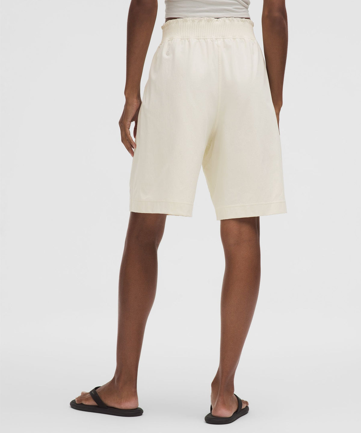 Stretch Woven Ruffle-Waist High-Rise Short 9"