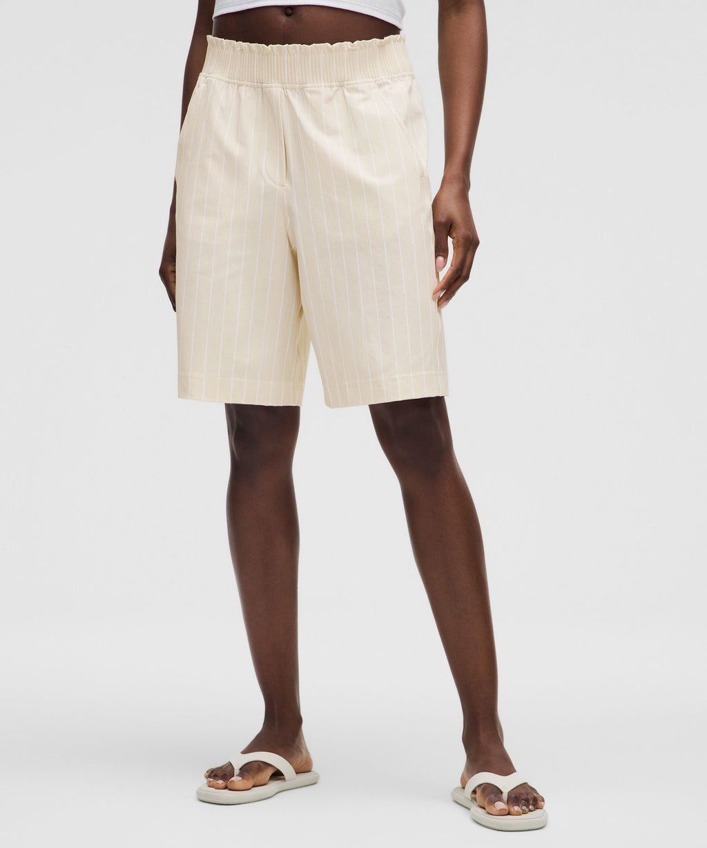 Stretch Woven Ruffle-Waist High-Rise Short 9"