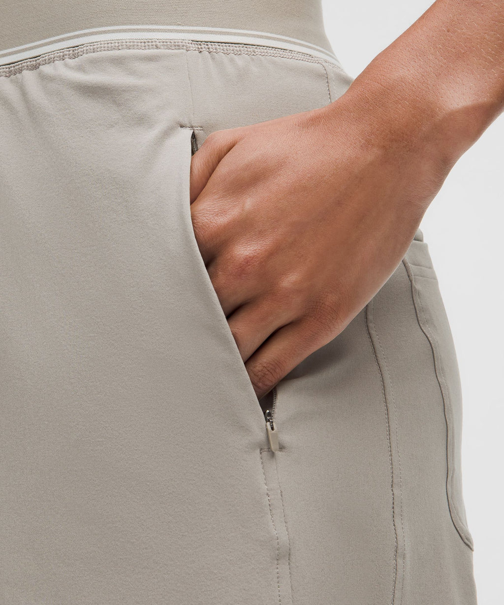 Swift Relaxed Short 9"Logo Waistband