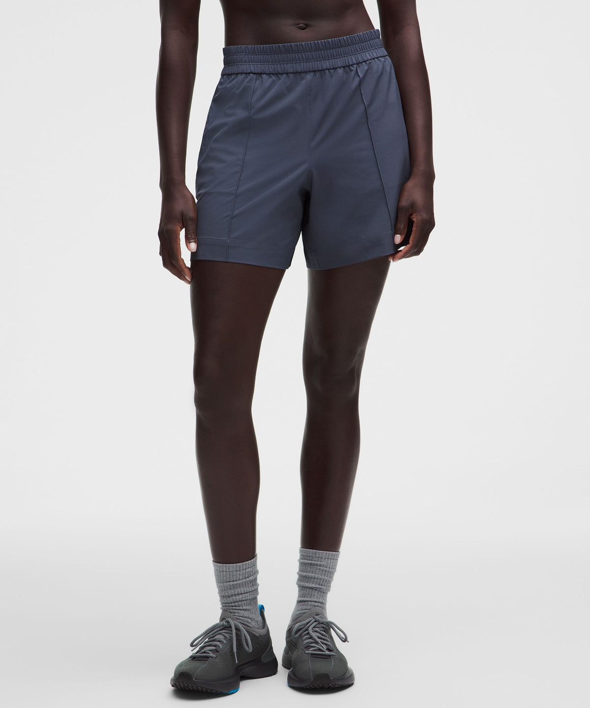 Breezily Mid-Rise Short 6"