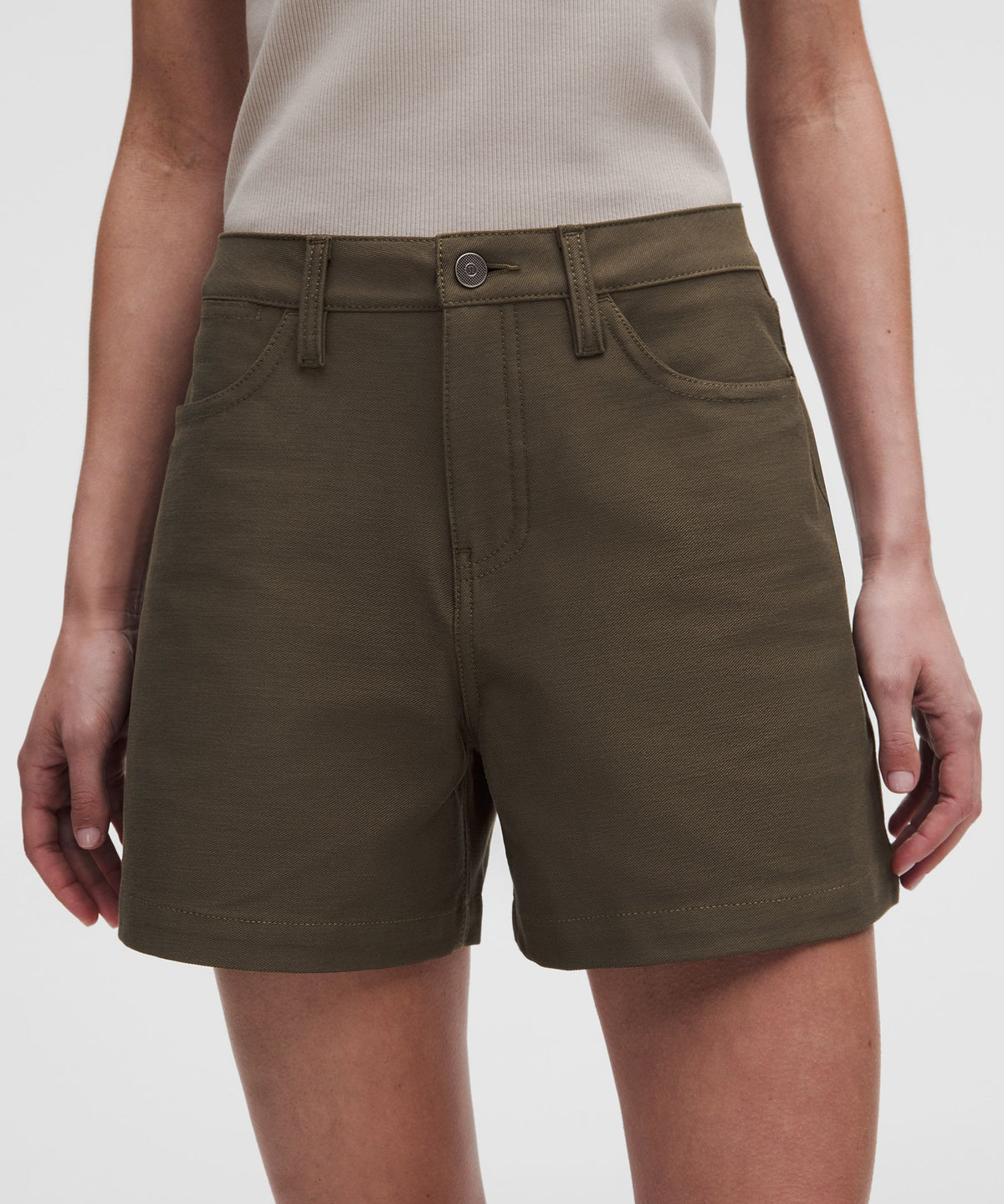 EasyFive Mid-Rise Short 4.5"