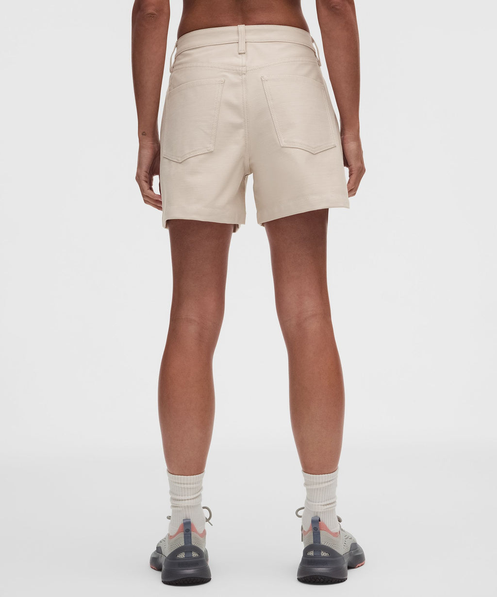 EasyFive Mid-Rise Short 4.5"