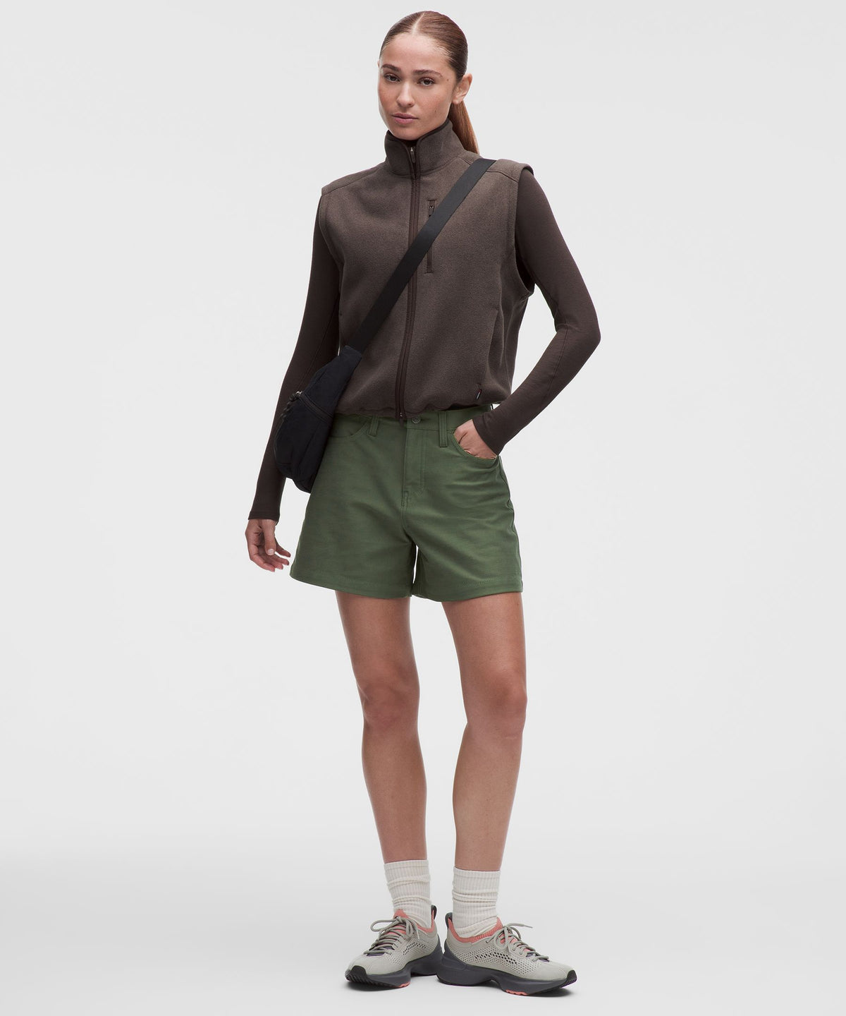 EasyFive Mid-Rise Short 4.5"