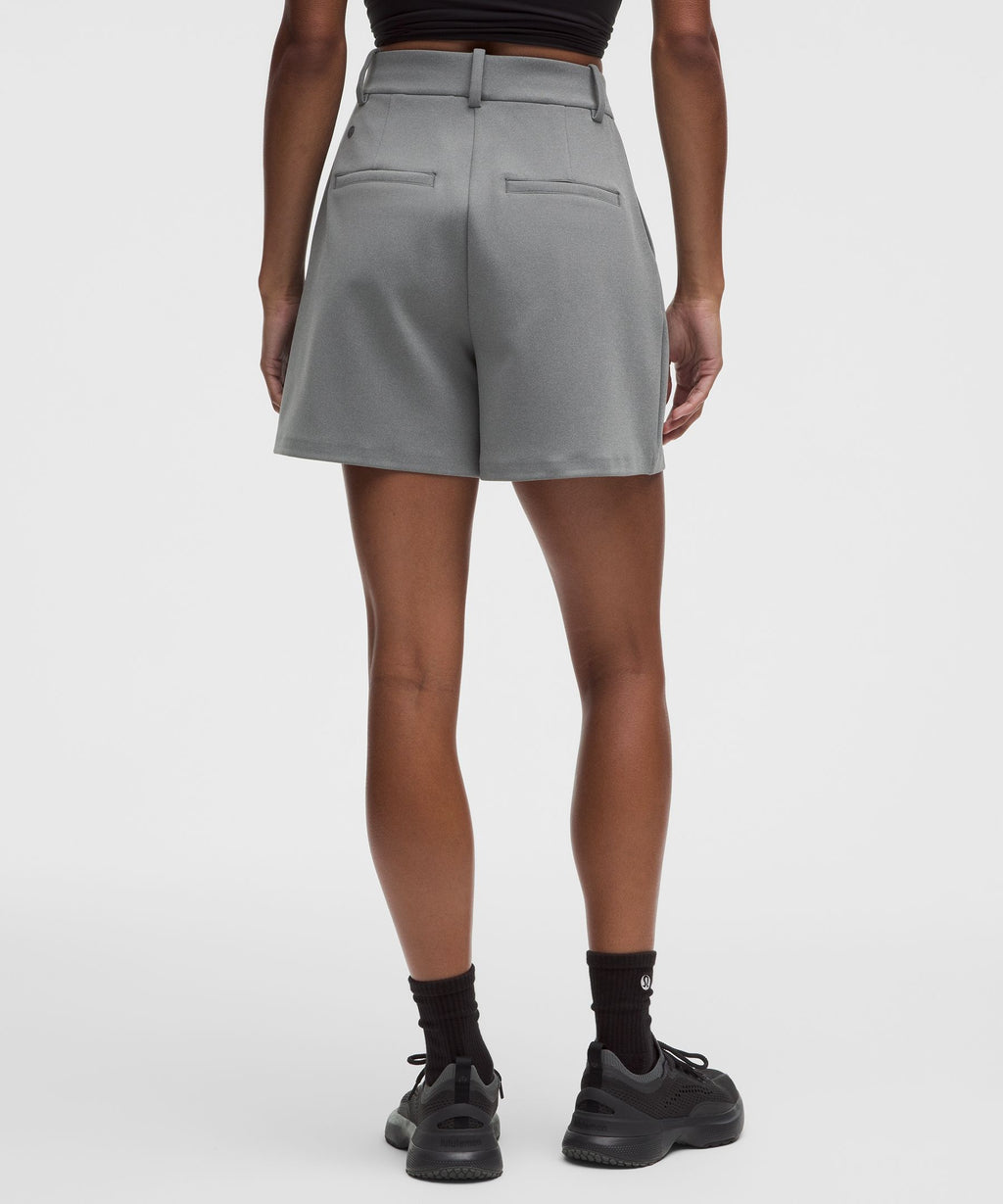 Daydrift High-Rise Pleated Short 5"Twill