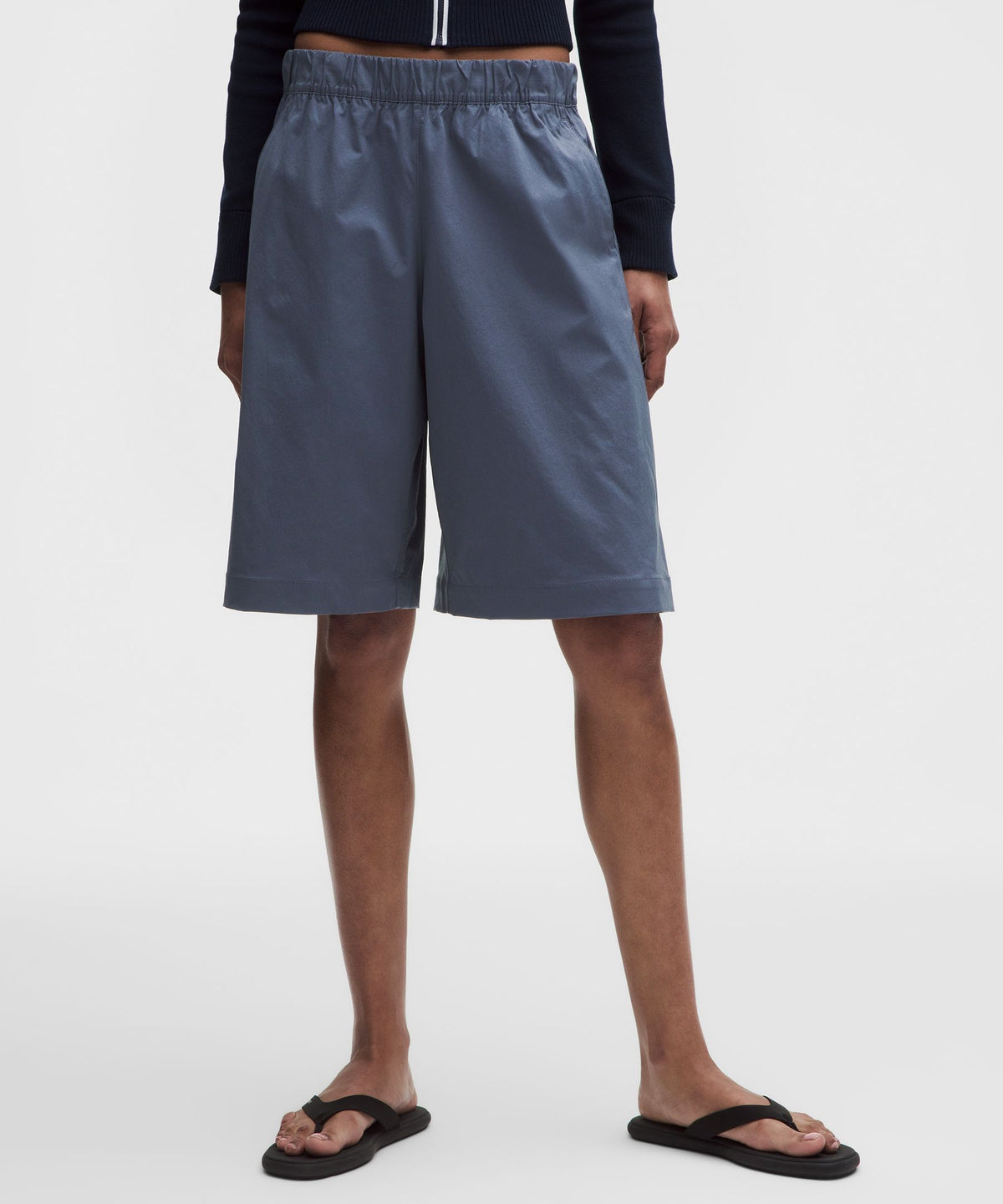 Woven Mid-Rise Bermuda Short