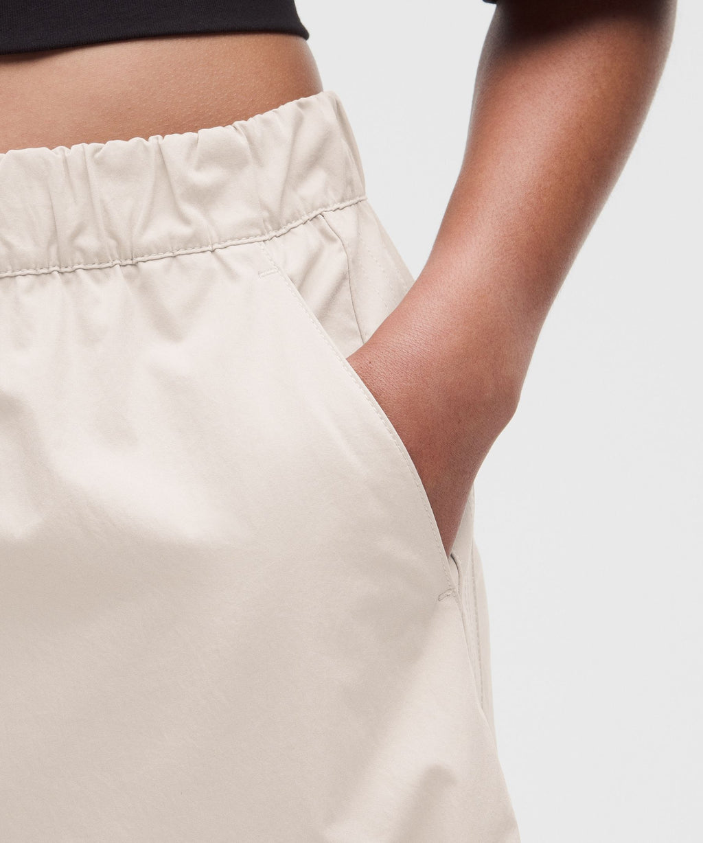 Woven Mid-Rise Bermuda Short