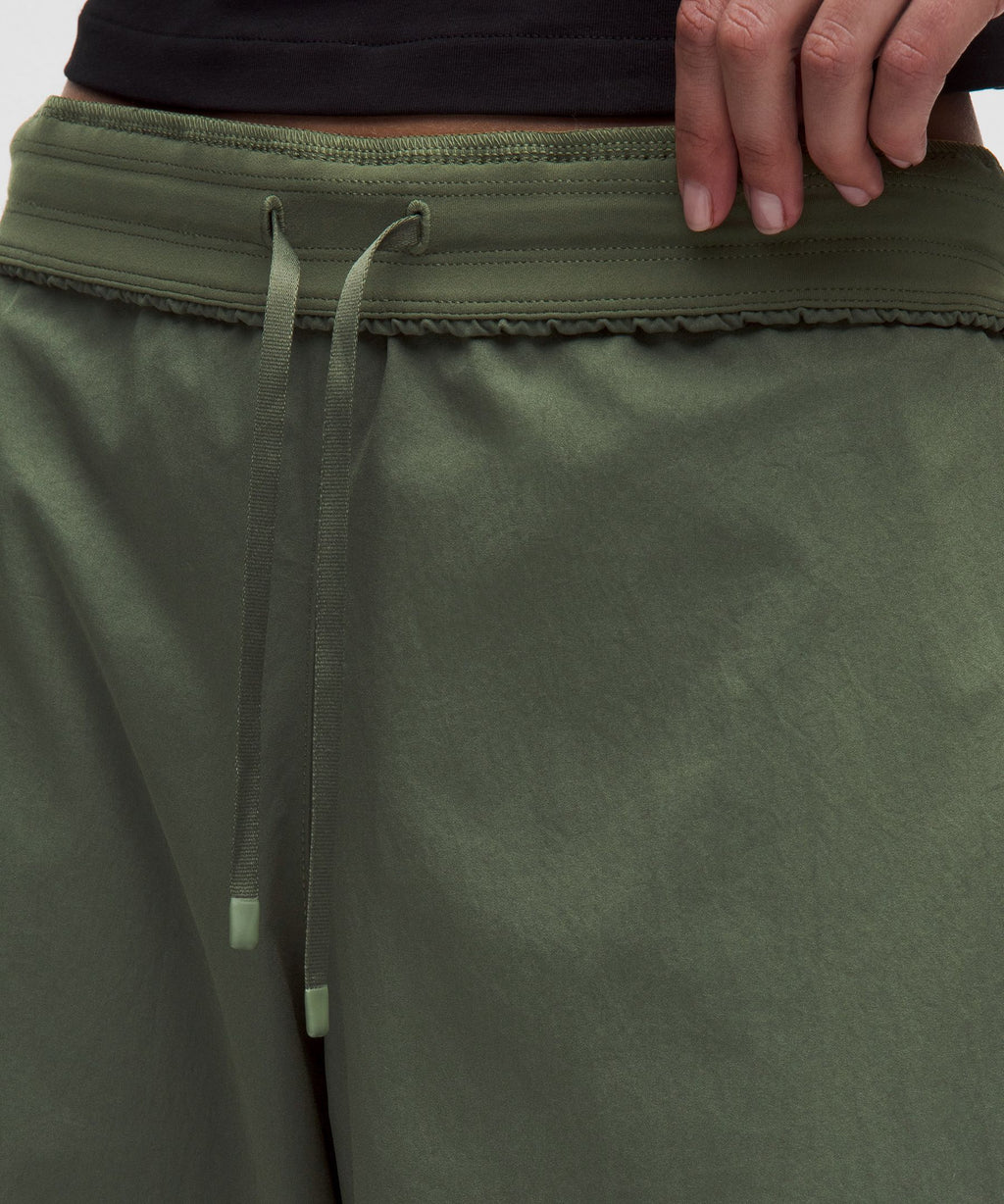 Woven Mid-Rise Bermuda Short