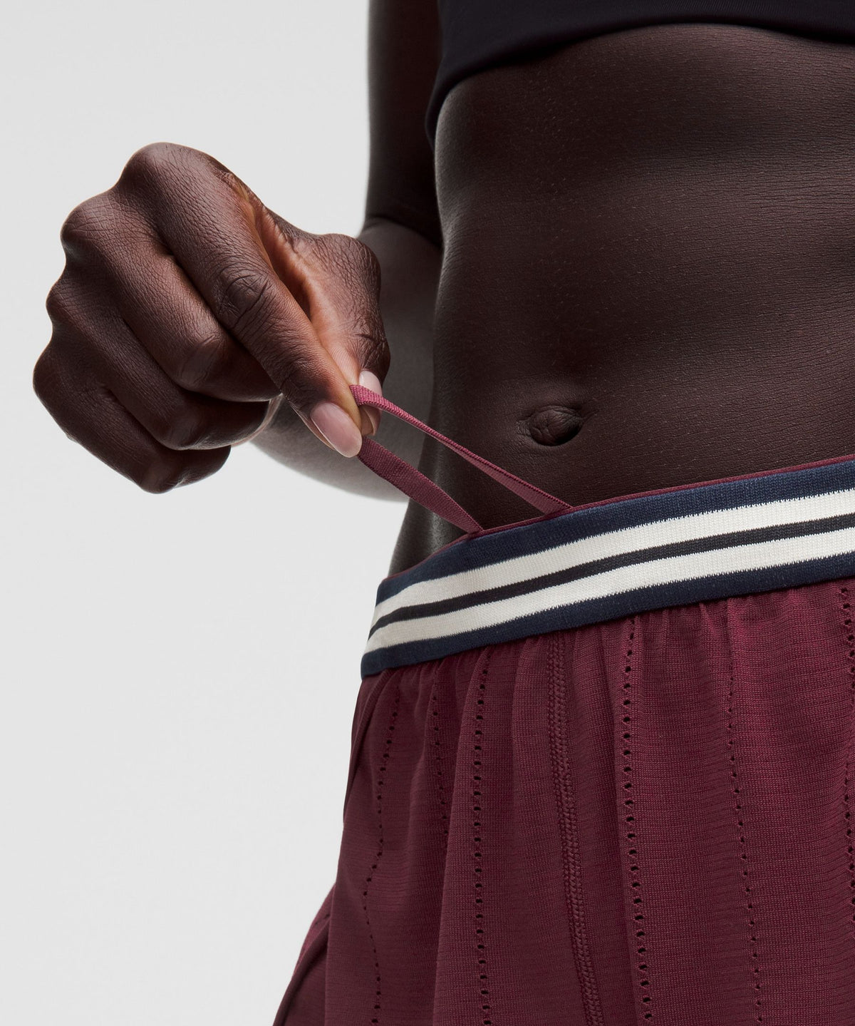 Seamless Stripe Trim Mid-Rise Short 3"