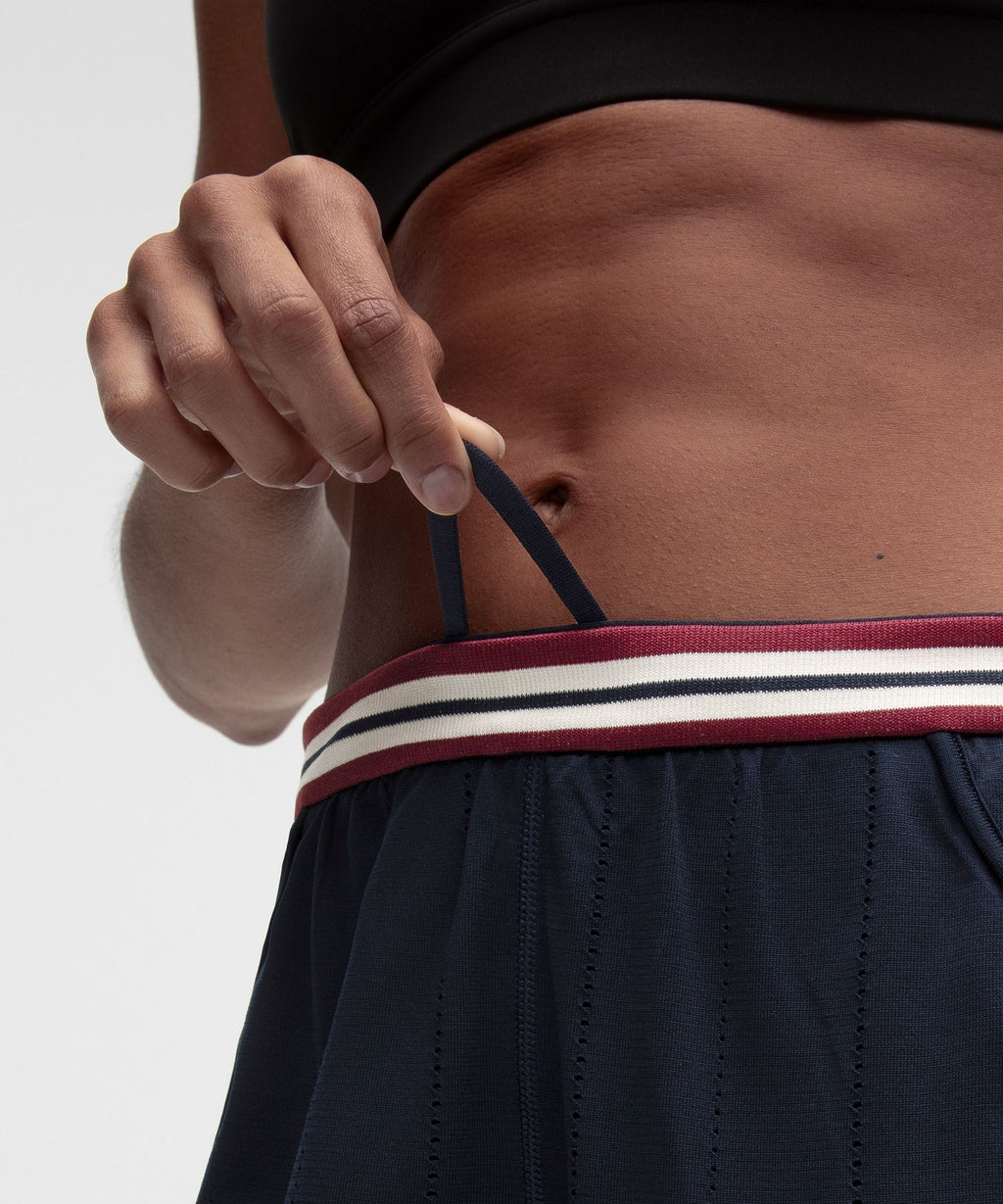 Seamless Stripe Trim Mid-Rise Short 3"