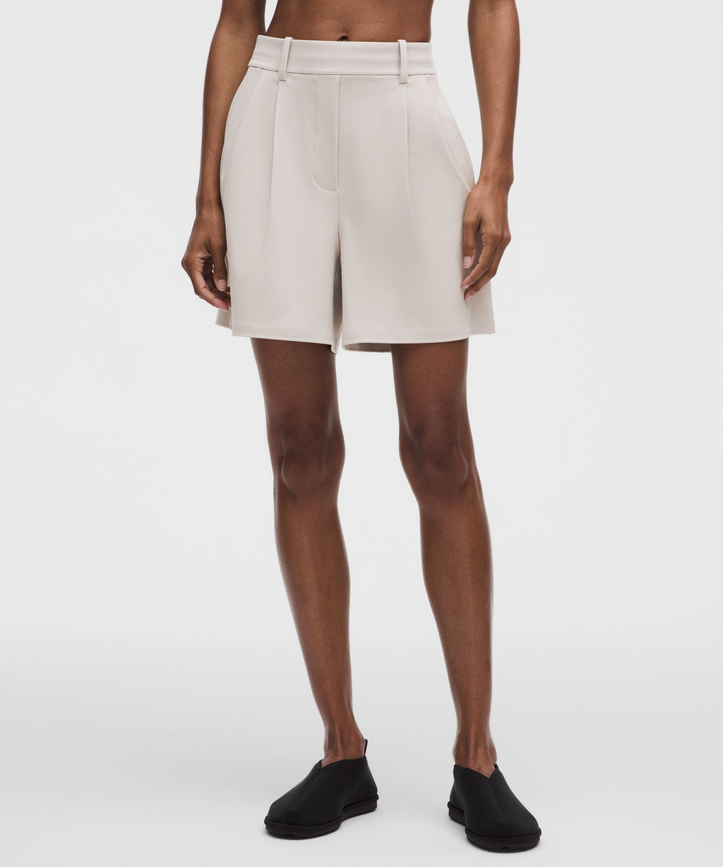 Daydrift Pleated High-Rise Short 5"