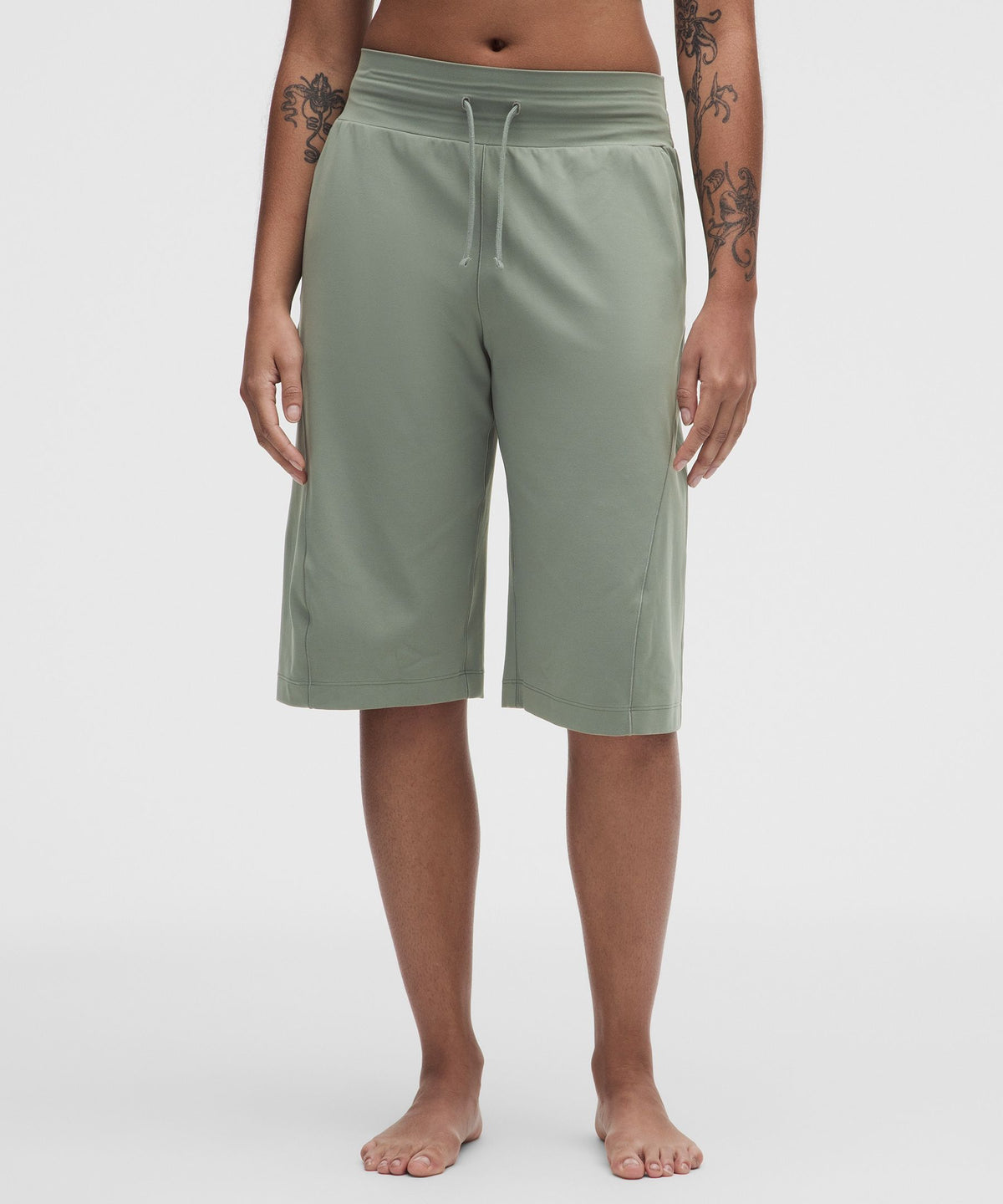 Groove Mid-Rise Relaxed Bermuda Short
