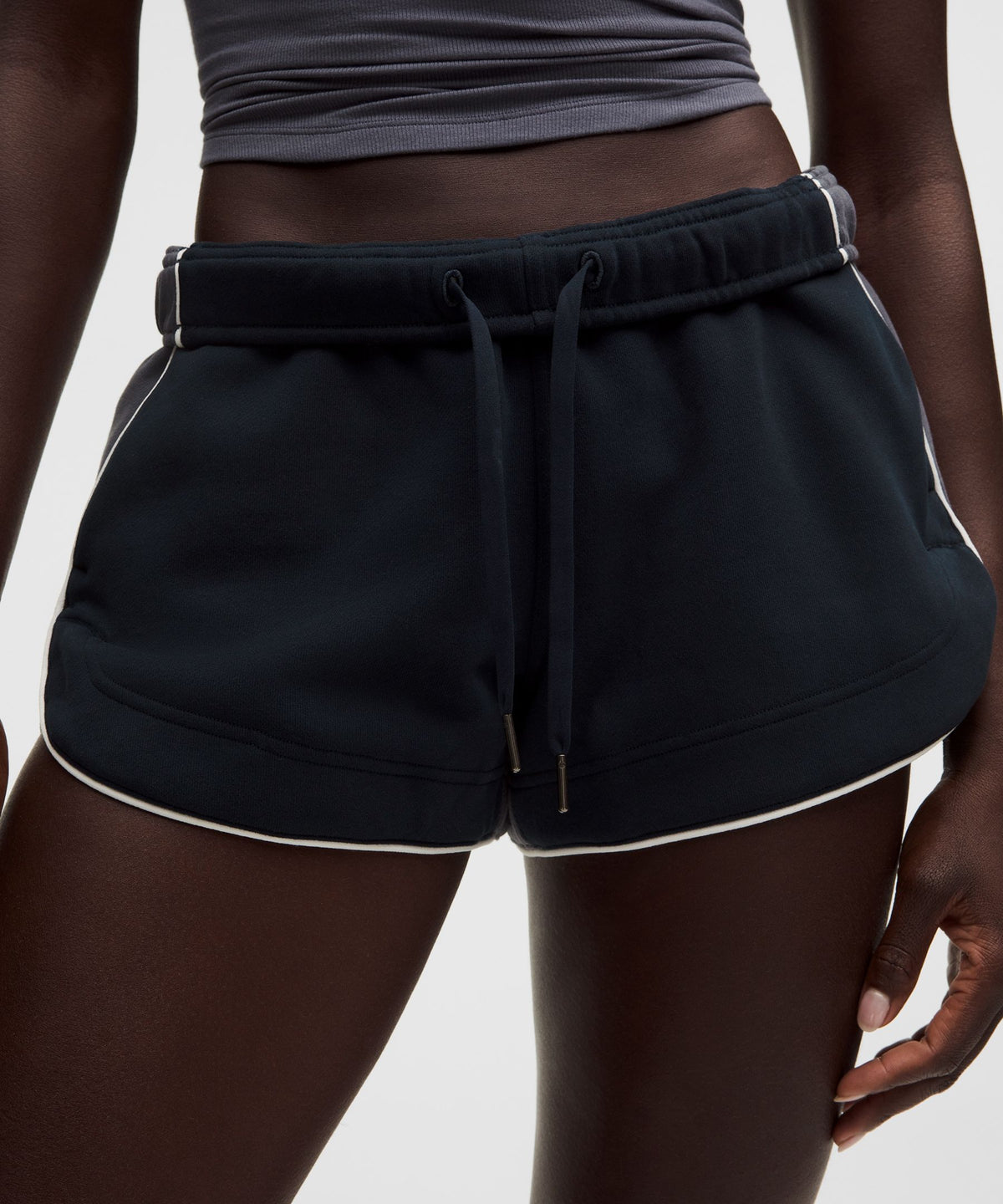 Scuba Mid-Rise Dolphin Short 3"Colourblock