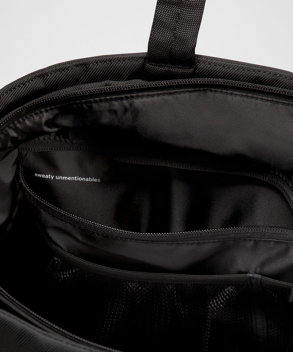 City Essentials Bag 25L
