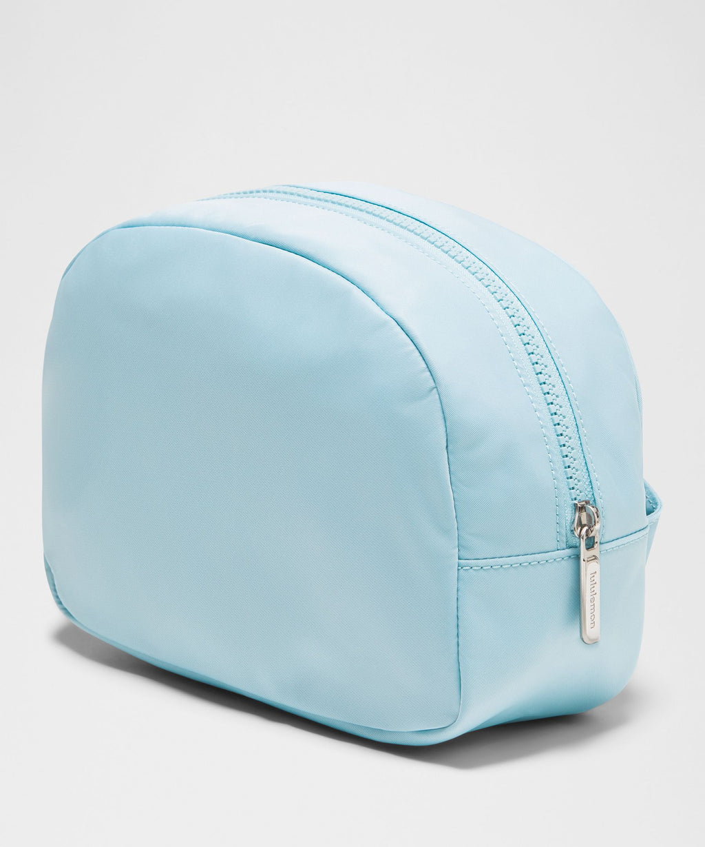 City Essentials Pouch 4L