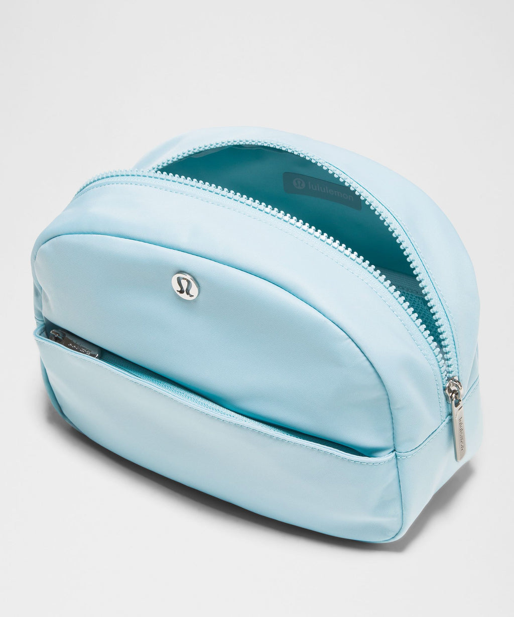 City Essentials Pouch 4L
