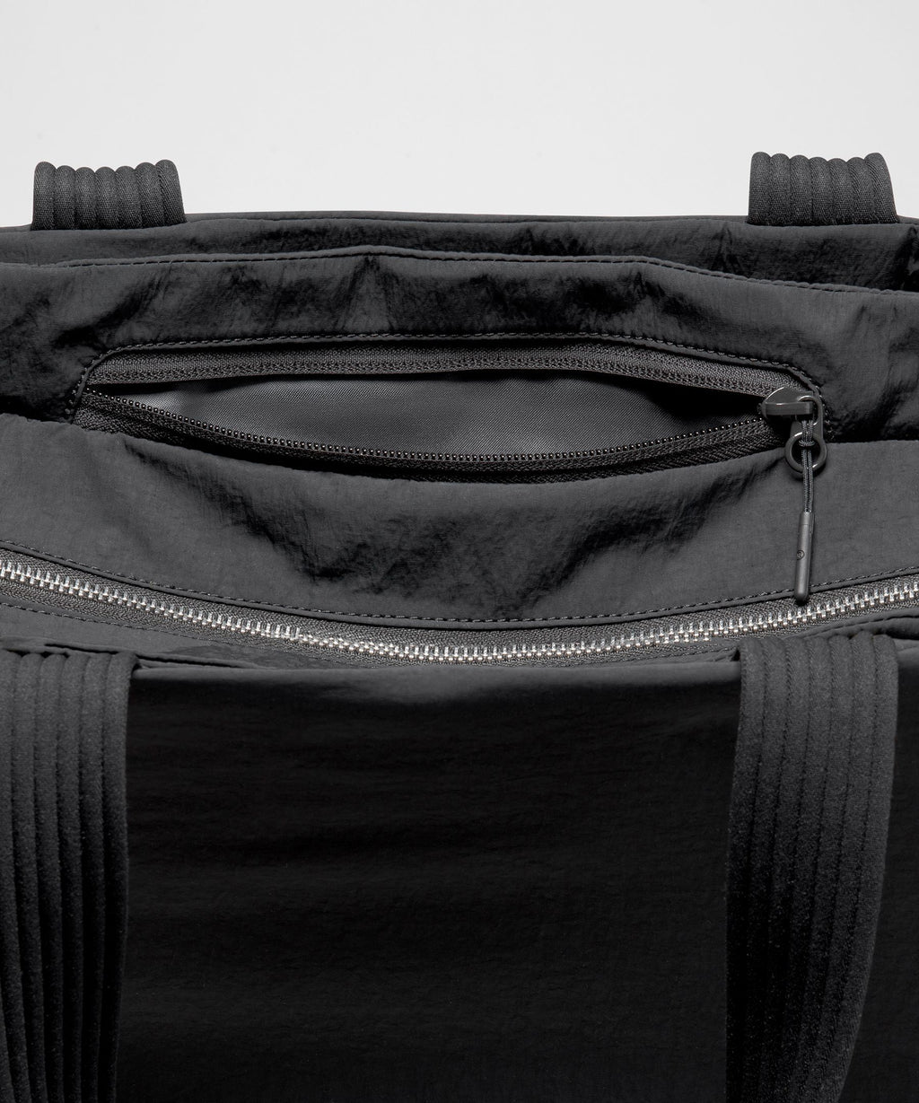 Triple Compartment Tote Bag 18L