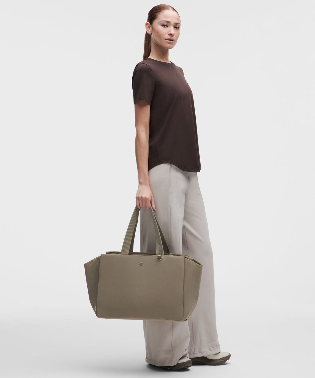 Triple Compartment Tote Bag 18L