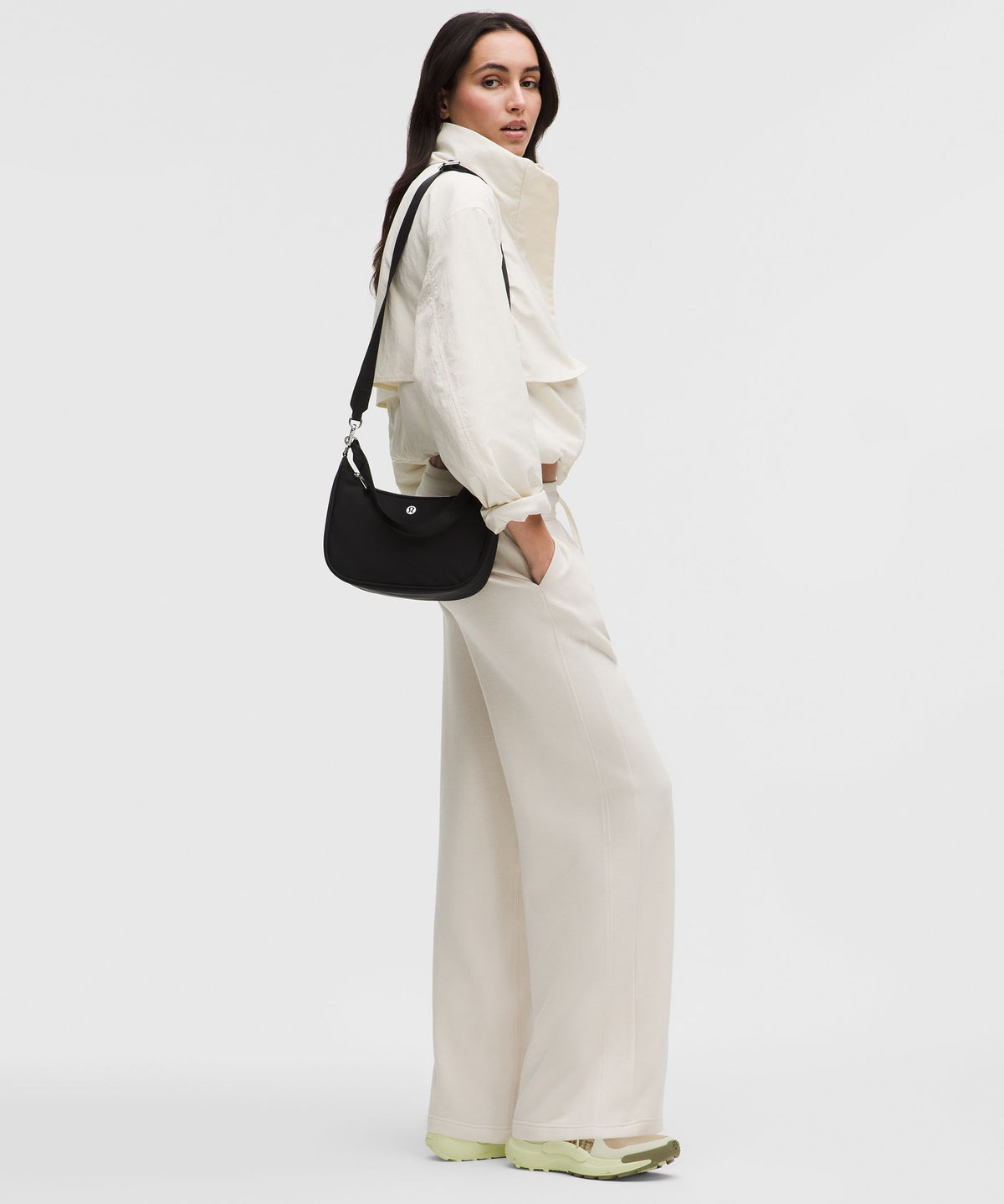 City Essentials Small Shoulder Bag 3L