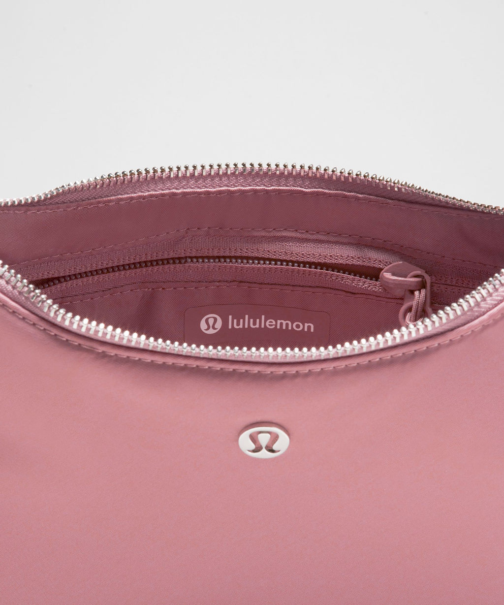 City Essentials Small Shoulder Bag 3L