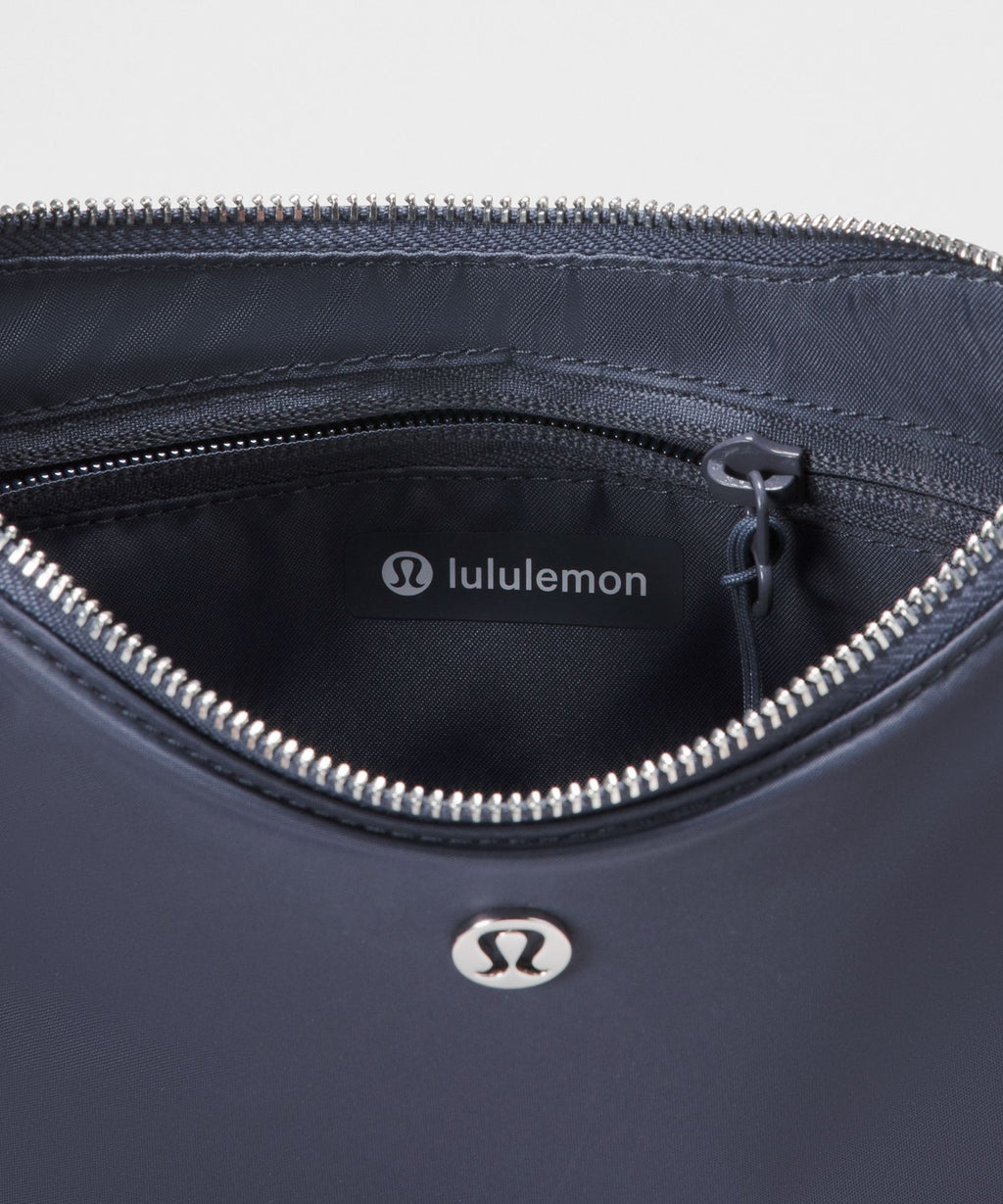 City Essentials Small Shoulder Bag 3L