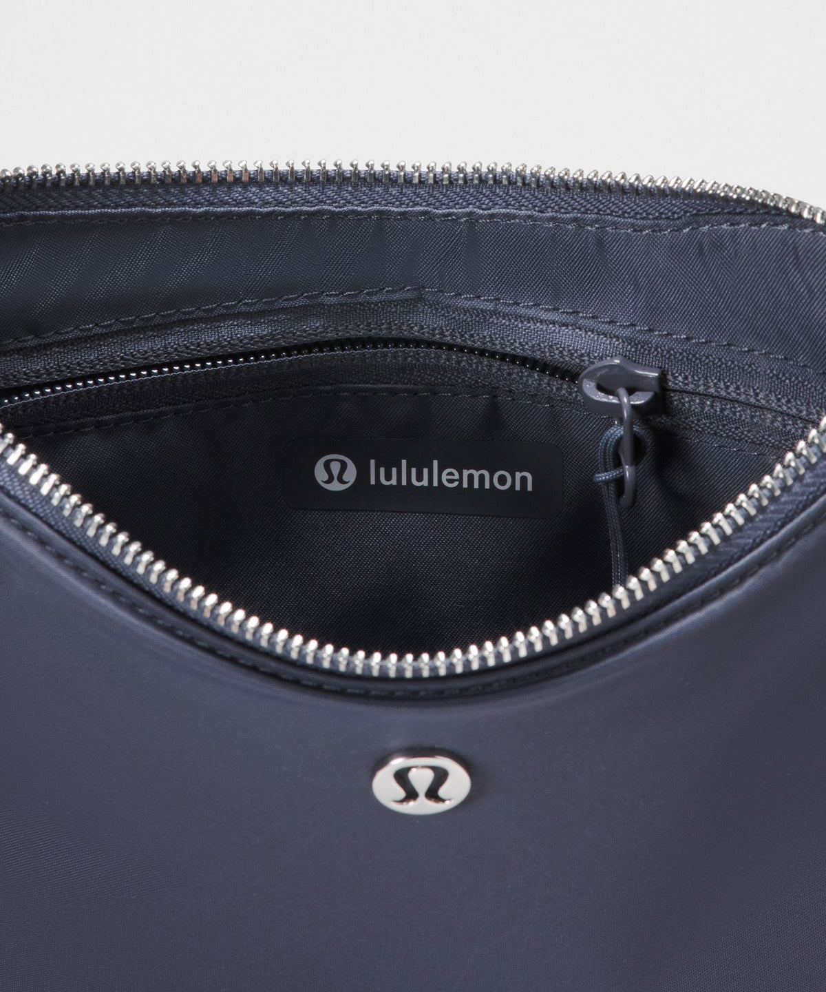 City Essentials Small Shoulder Bag 3L