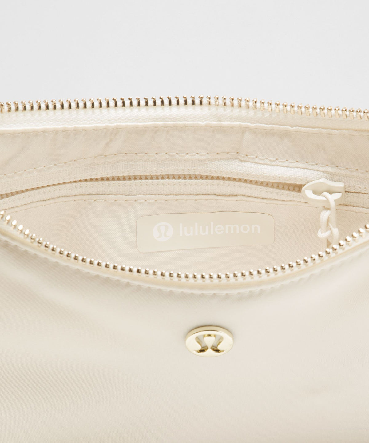 City Essentials Mini Shoulder Bag 1L