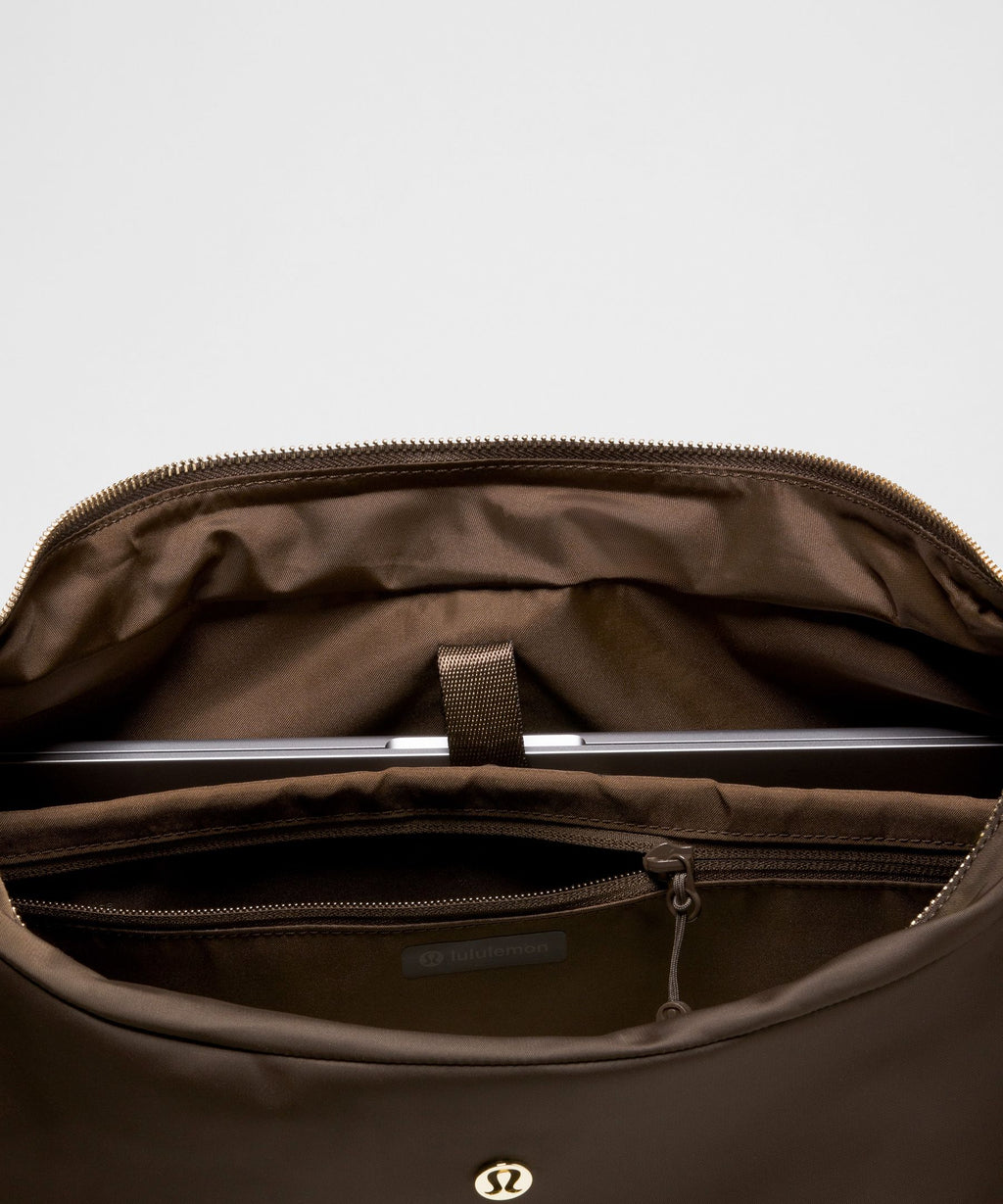 City Essentials Oversized Shoulder Bag 18L