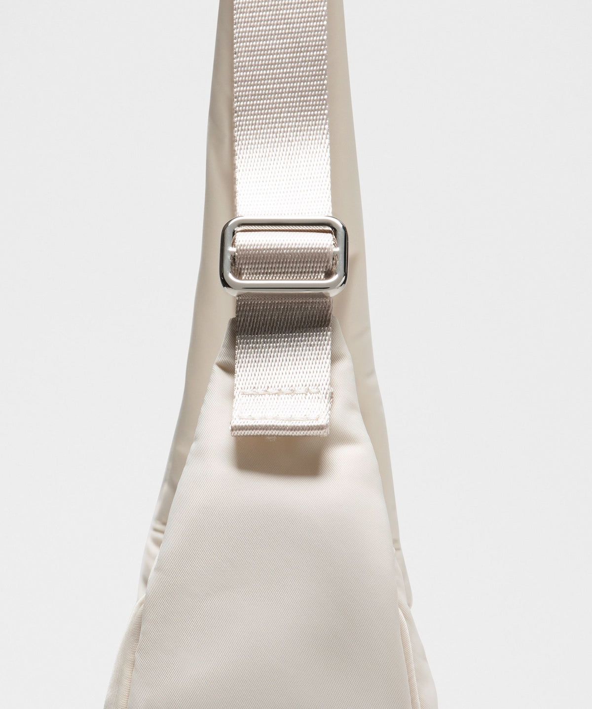 City Essentials Shoulder Bag 4L