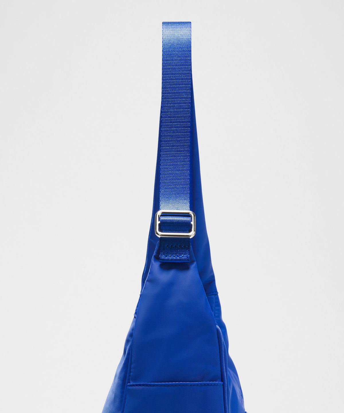 City Essentials Shoulder Bag 4L