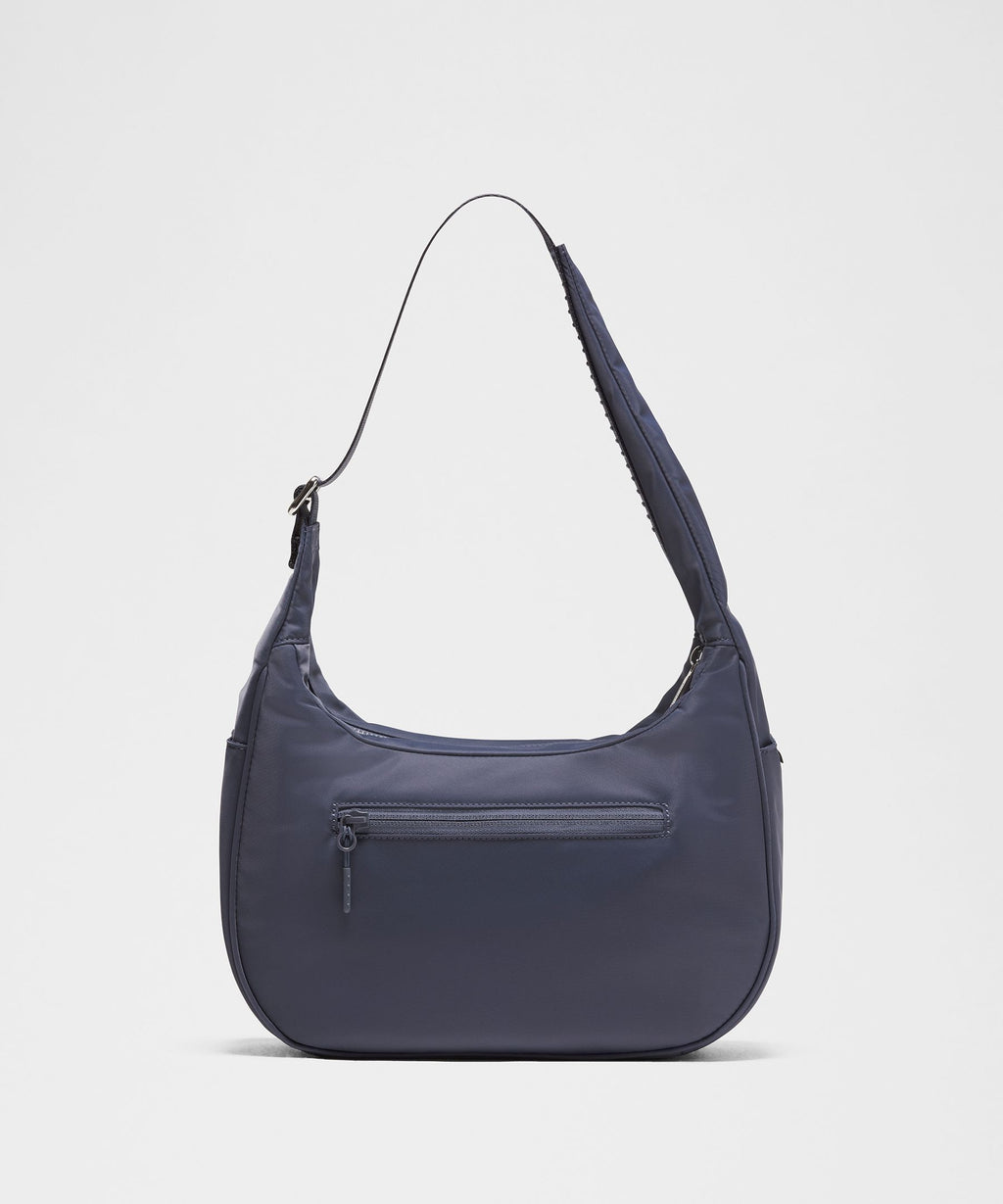 City Essentials Shoulder Bag 4L