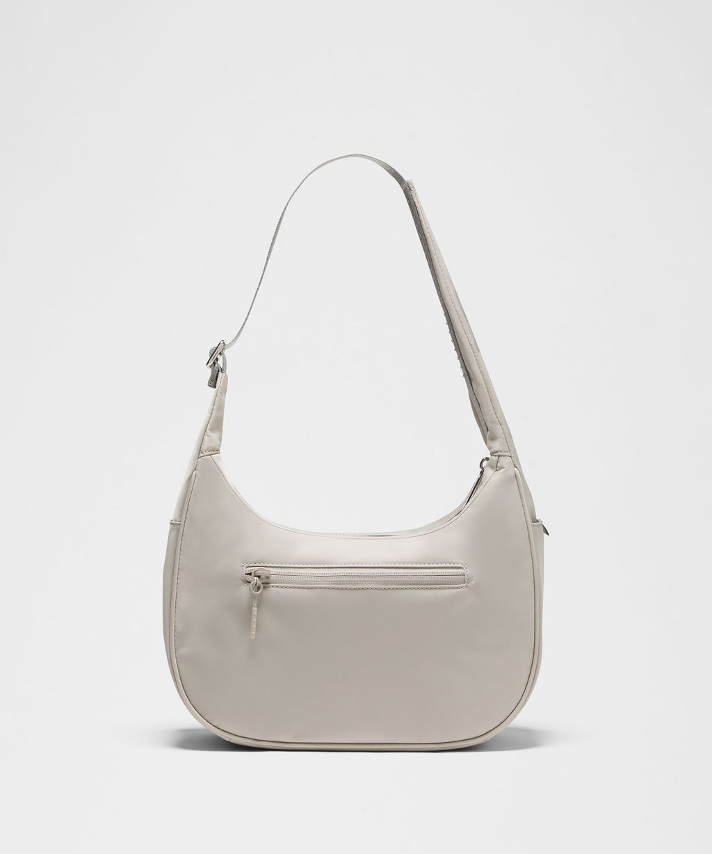 City Essentials Shoulder Bag 4L